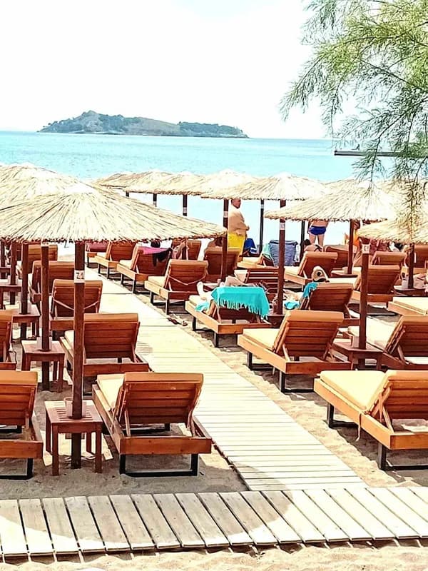 Nissos Beach Bar