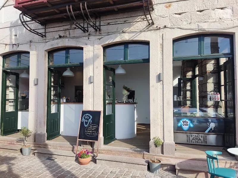 Plateia Cafe Bar Restaurant