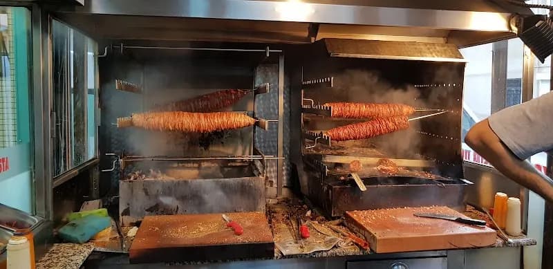 Kokoreççi Asım Usta