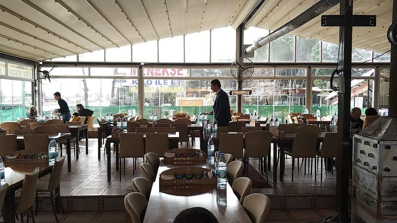 MENEKŞE ET GALERİSİ