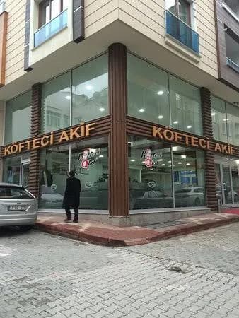 KÖFTECİ AKİF